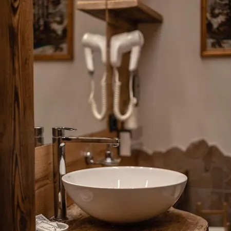 & Ristorante Serenella 3* Breuil-Cervinia