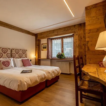 Готель & Ristorante Serenella 3*