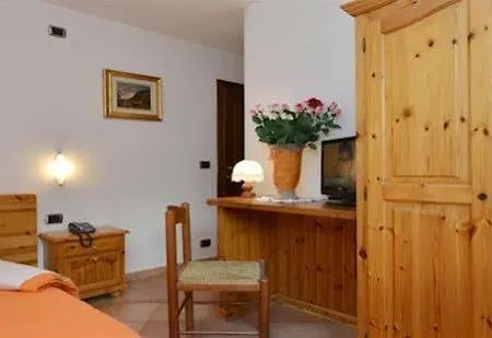 & Ristorante Serenella 3* Брей-Червінія