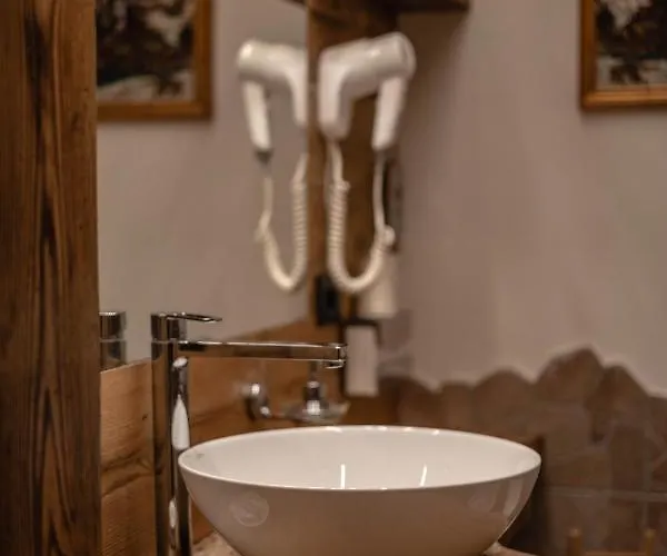 & Ristorante Serenella 3* Брей-Червінія