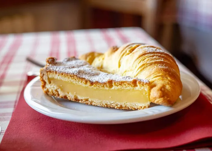 Готель & Ristorante Serenella